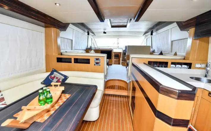 56ft-private-yacht-ride-dubai