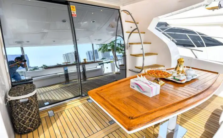 seahawkyachts-56ft-luxury-boat